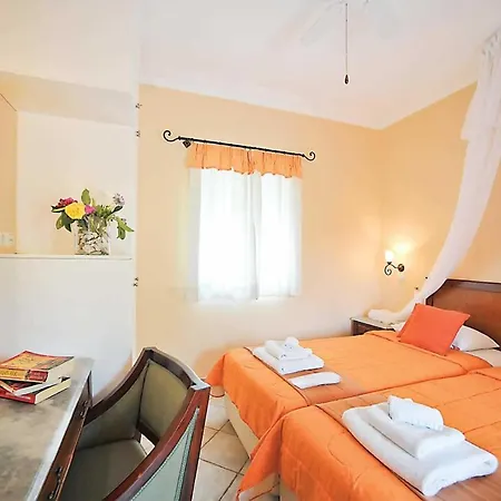 Sleeps 6 Air Con Wifi Villa Gimari
